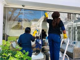 Glow Cleaning Service thumbnail 1